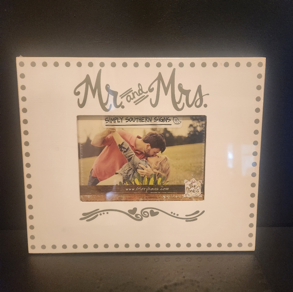 MR AND MRS GLORY HAUS PICTURE FRAME